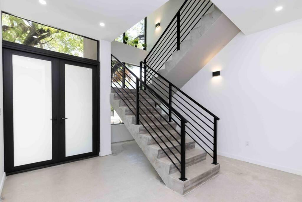 Huge 4 Bedroom Townhouse W/ Private Rooftop & Bbq ميامي المظهر الخارجي الصورة
